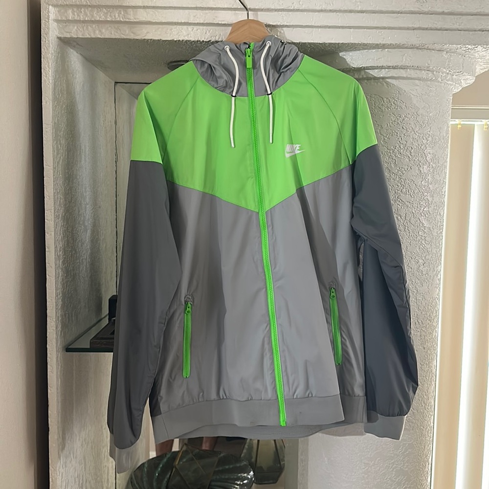 Nike windbreaker